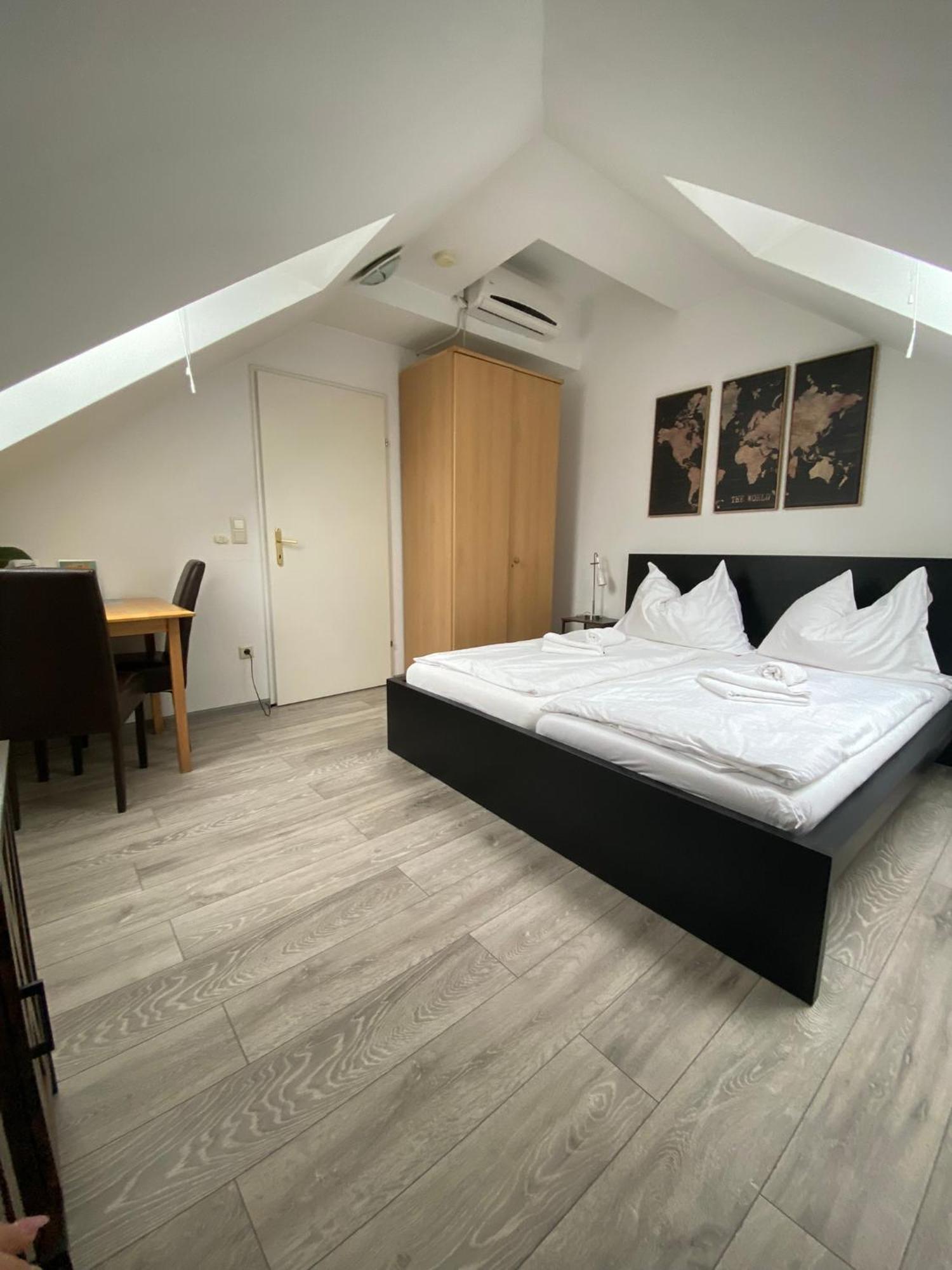 Pension Lizzi Vienna Exterior photo